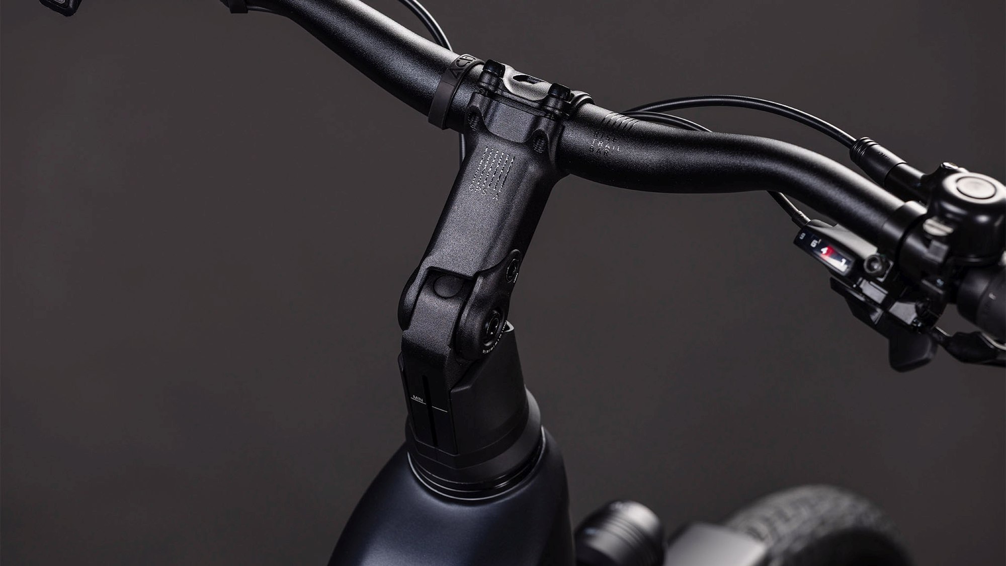 TOURING HYBRID ONE 600 COAL/CHROME