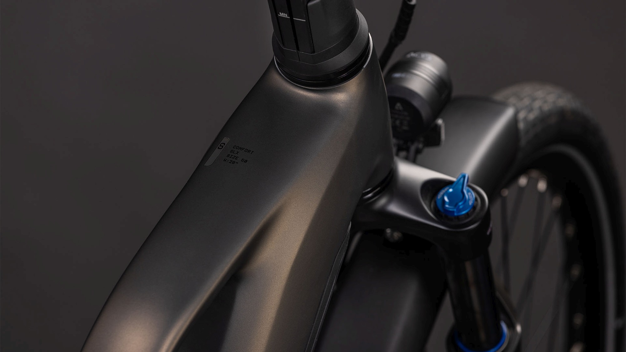 TOURING HYBRID COMFORT SLX 800 CHARCOAL/CHROME