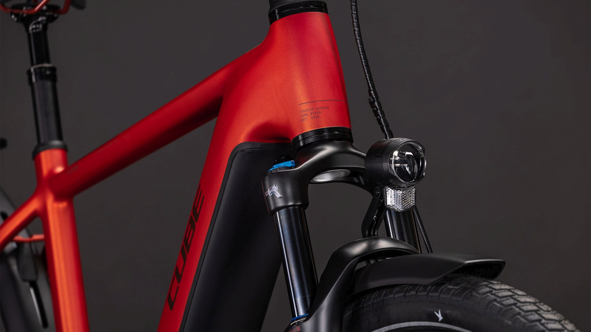 TOURING HYBRID COMFORT SLX 800 CHILLI/CHROME