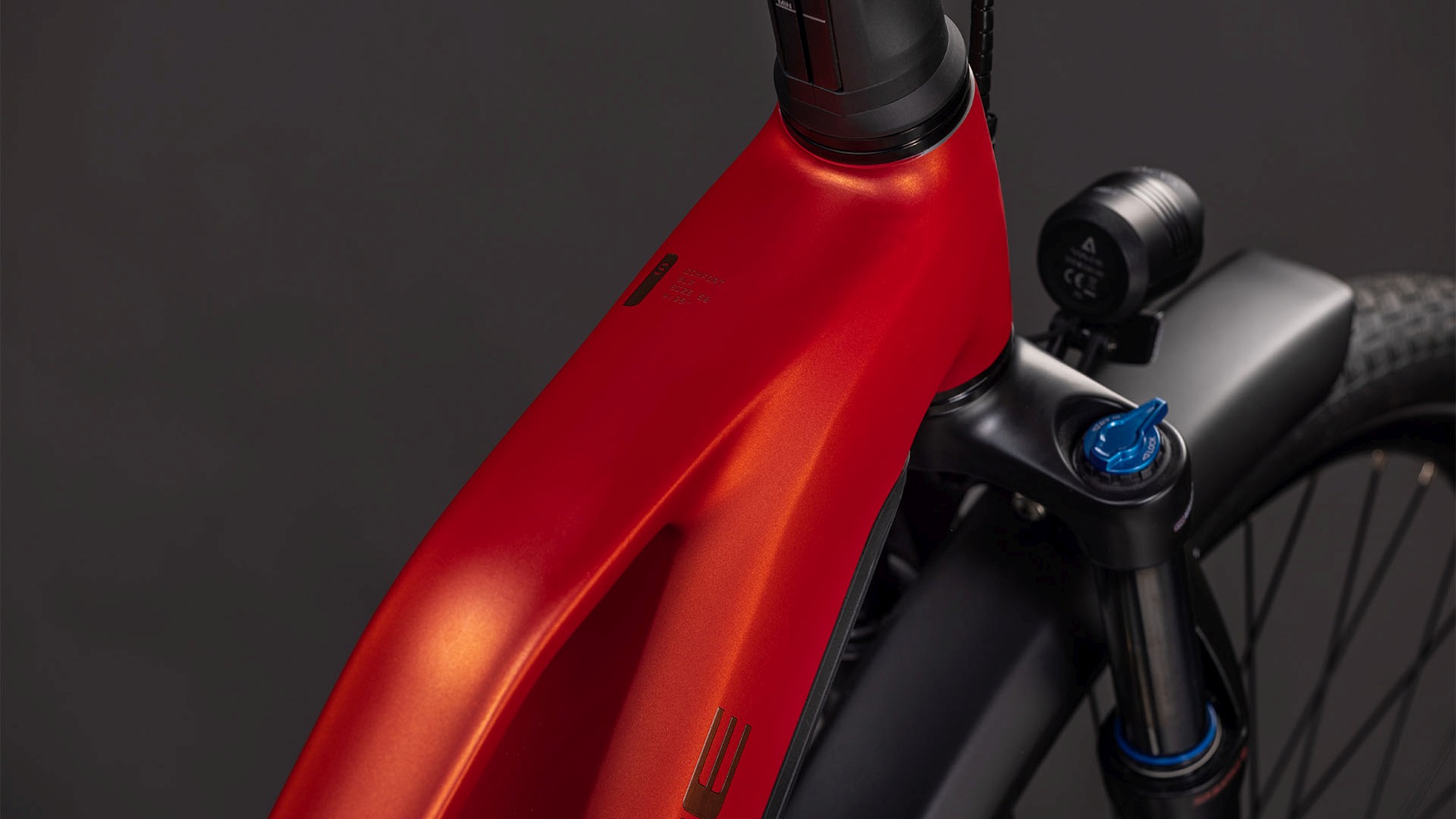 TOURING HYBRID COMFORT SLX 800 CHILLI/CHROME