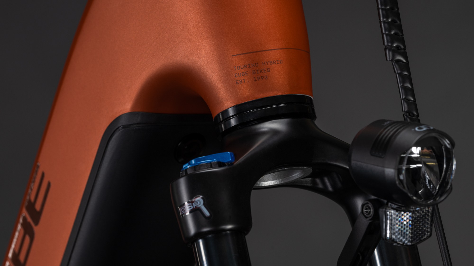 TOURING HYBRID COMFORT SLX 800 CHILLI/CHROME