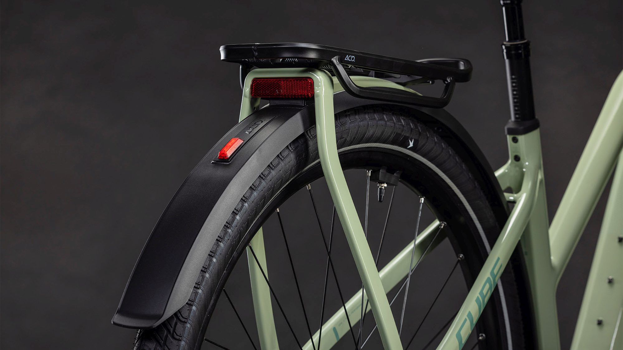 KATHMANDU HYBRID ONE 800 PEA/GREEN