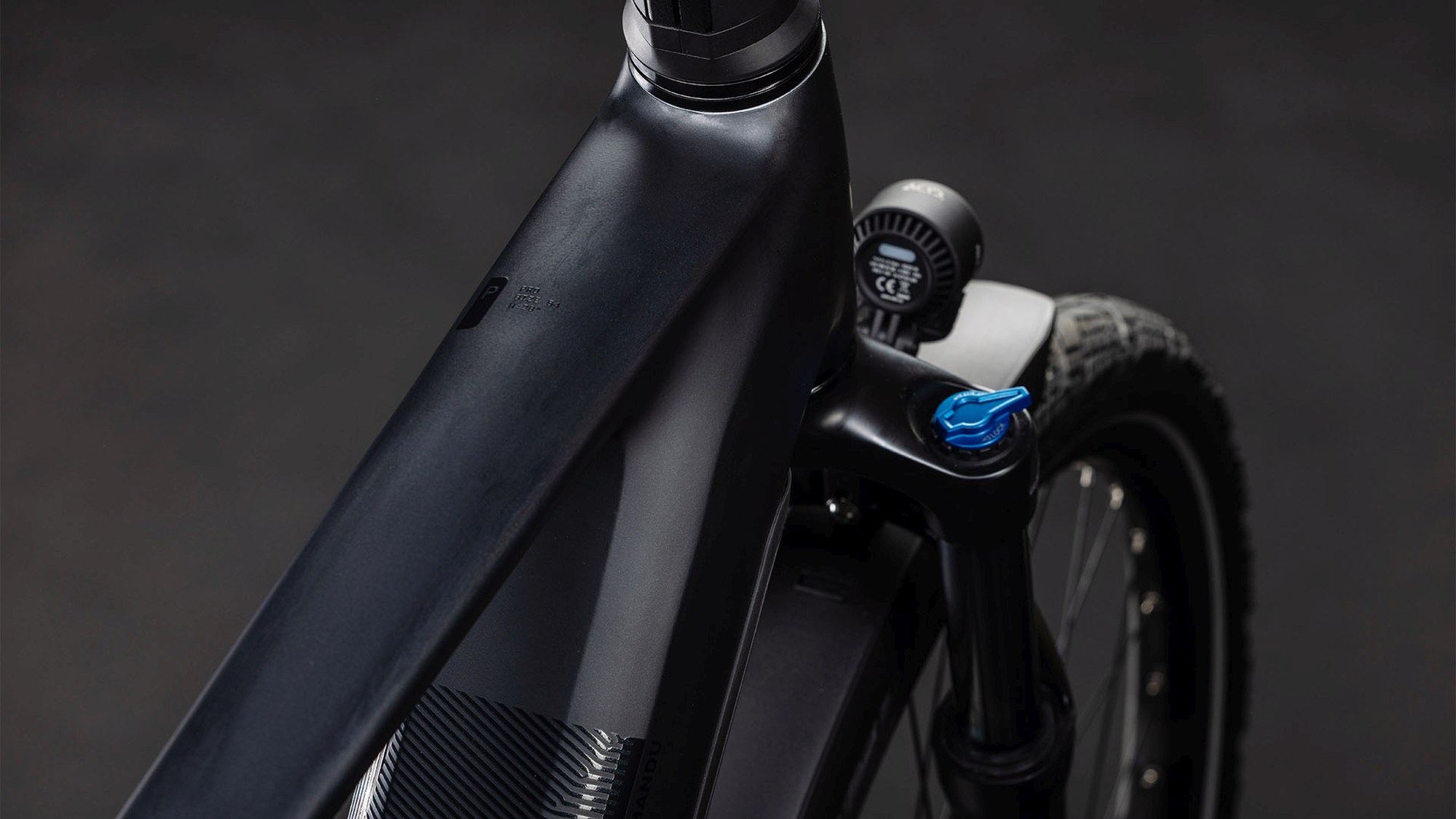 KATHMANDU HYBRID PRO 800 COAL/BLACK