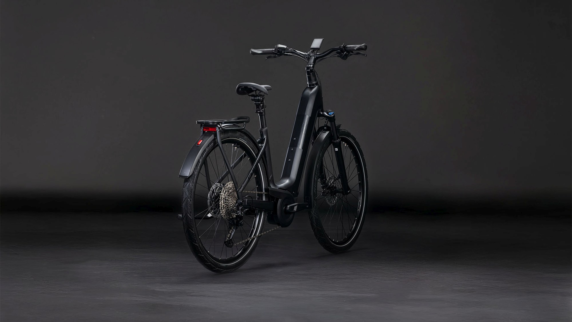 KATHMANDU HYBRID PRO 800 COAL/BLACK