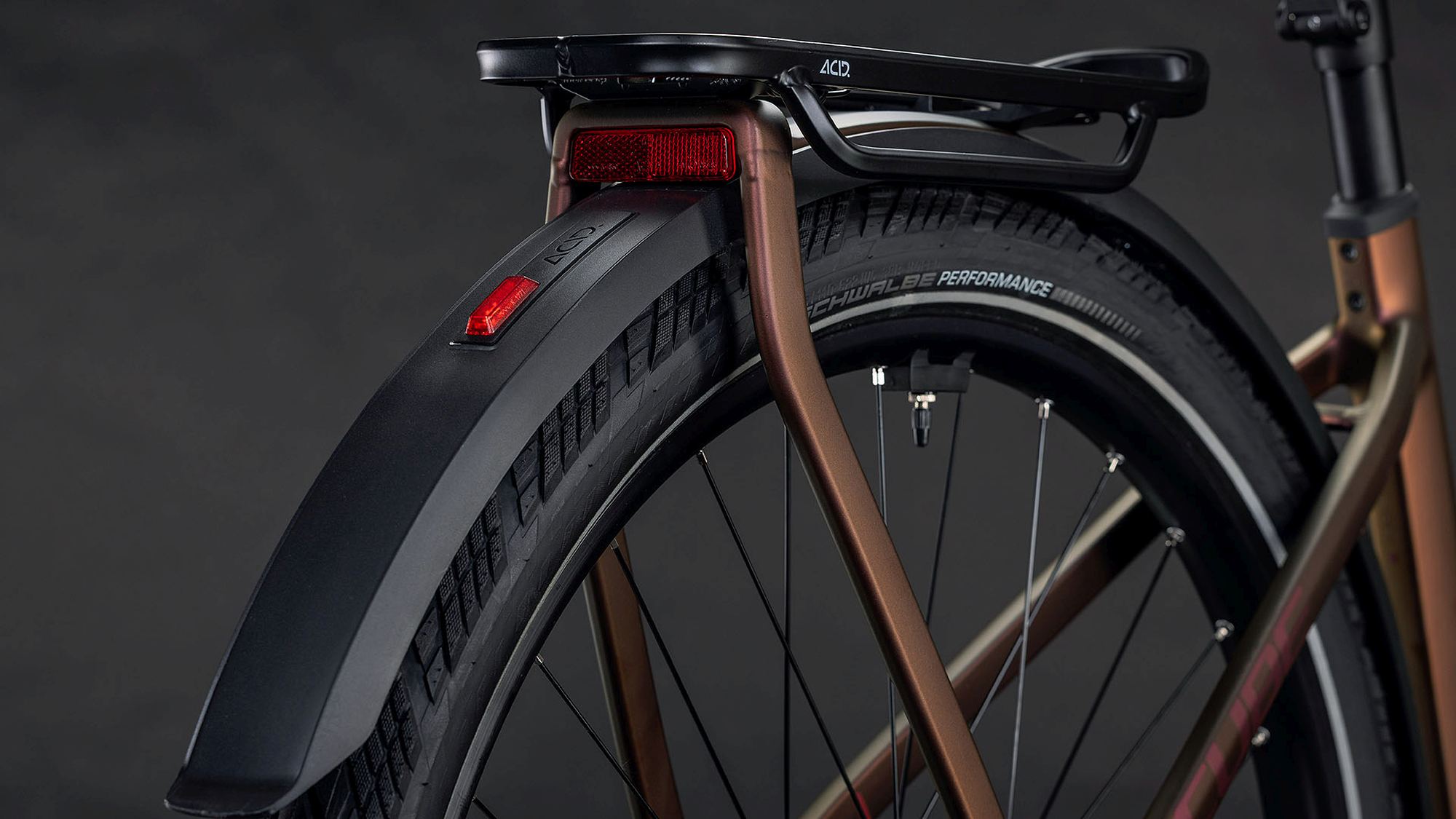 KATHMANDU HYBRID PRO 800 SUNGLOW/CHROME