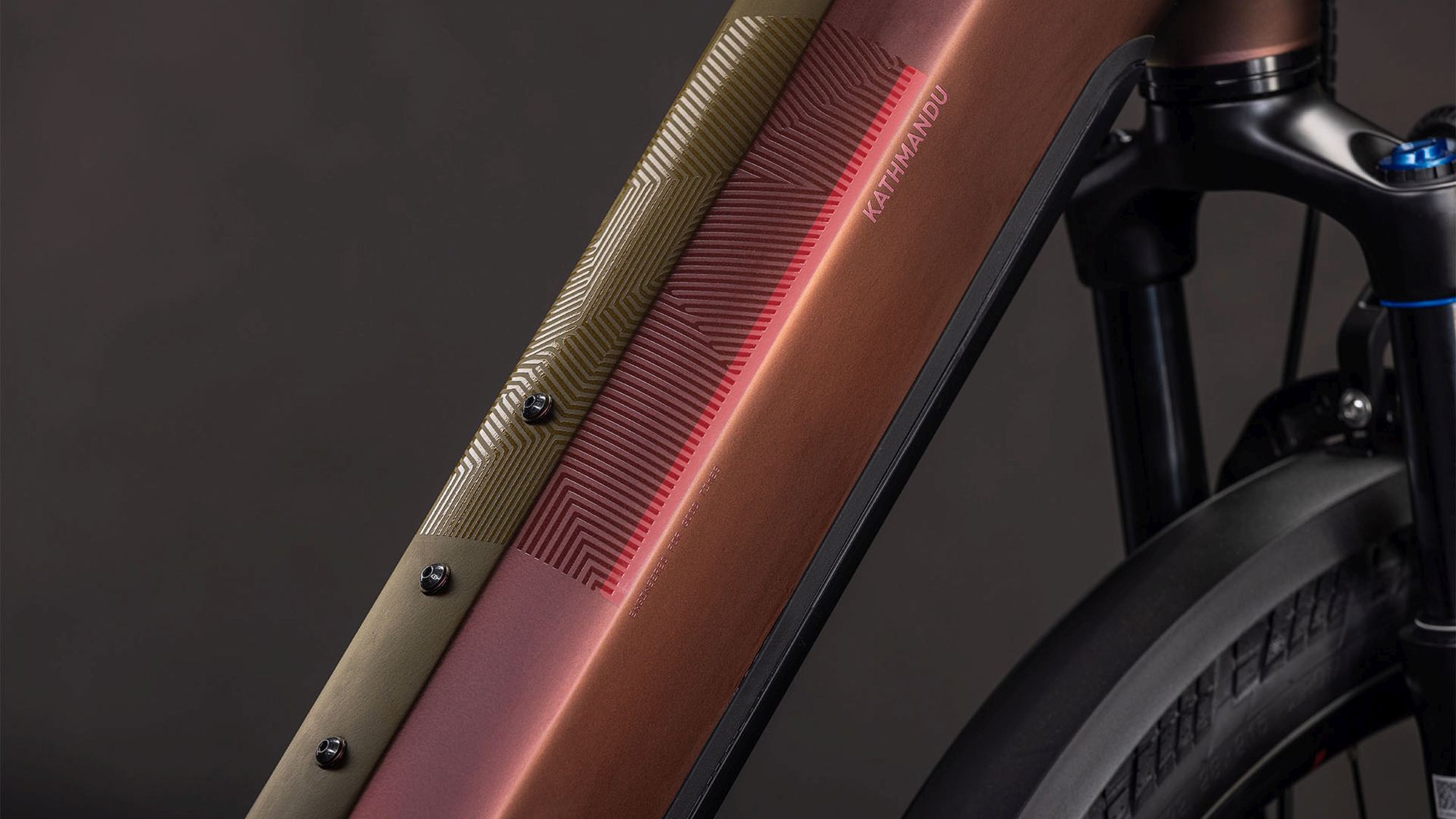 KATHMANDU HYBRID PRO 800 SUNGLOW/CHROME