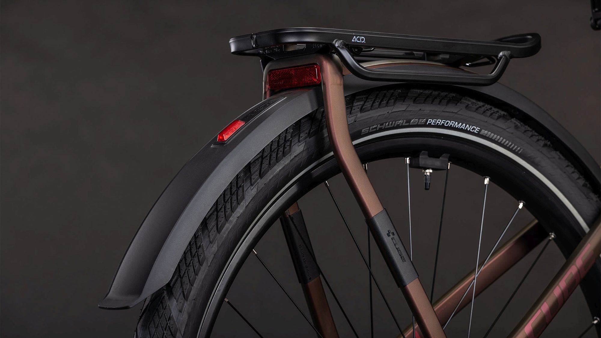 KATHMANDU HYBRID PRO 800 SUNGLOW/CHROME