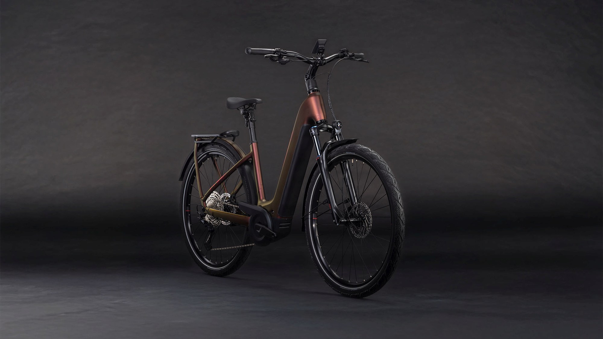 KATHMANDU HYBRID PRO 800 SUNGLOW/CHROME