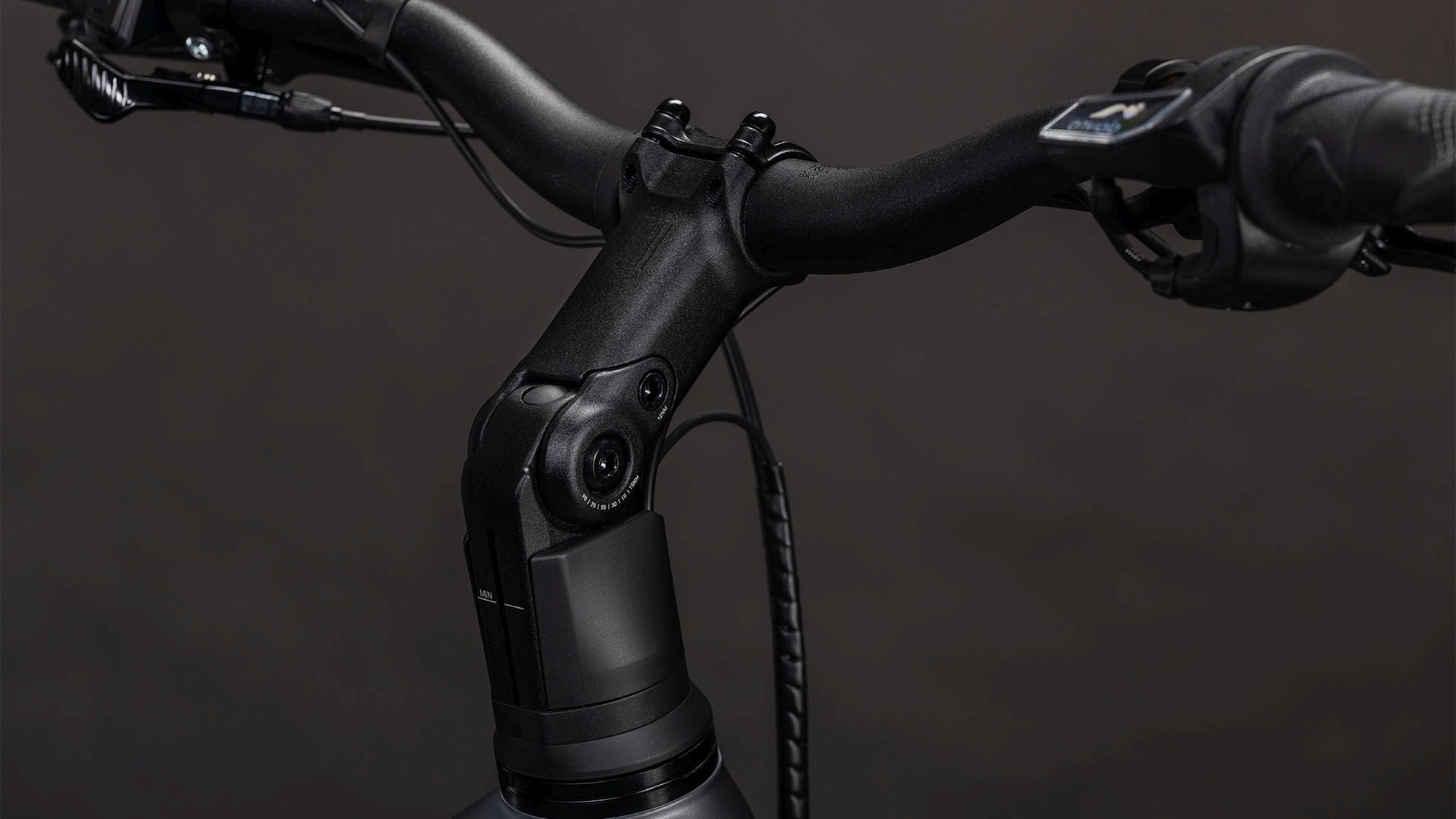 KATHMANDU HYBRID COMFORT PRO 800 SLABGREY/BLACK