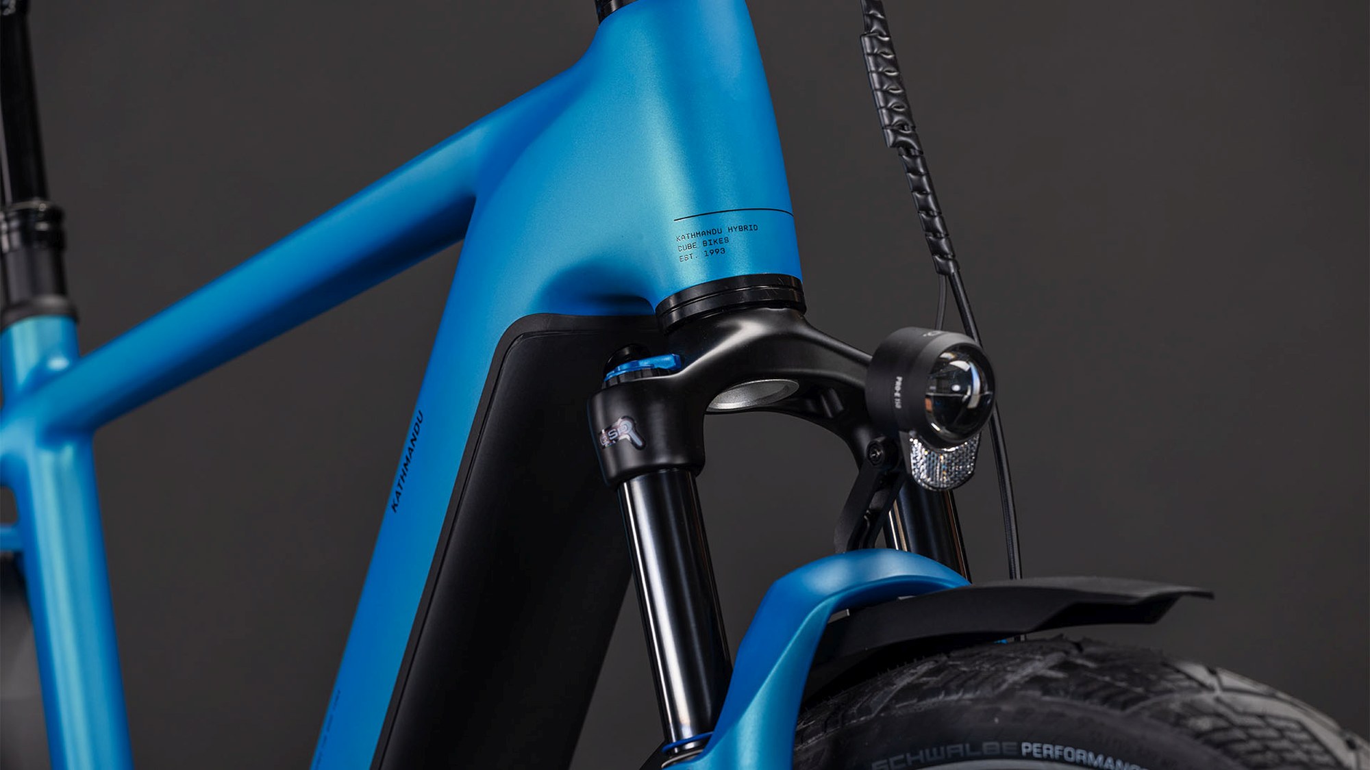 KATHMANDU HYBRID COMFORT PRO 800 AZURE/BLACK