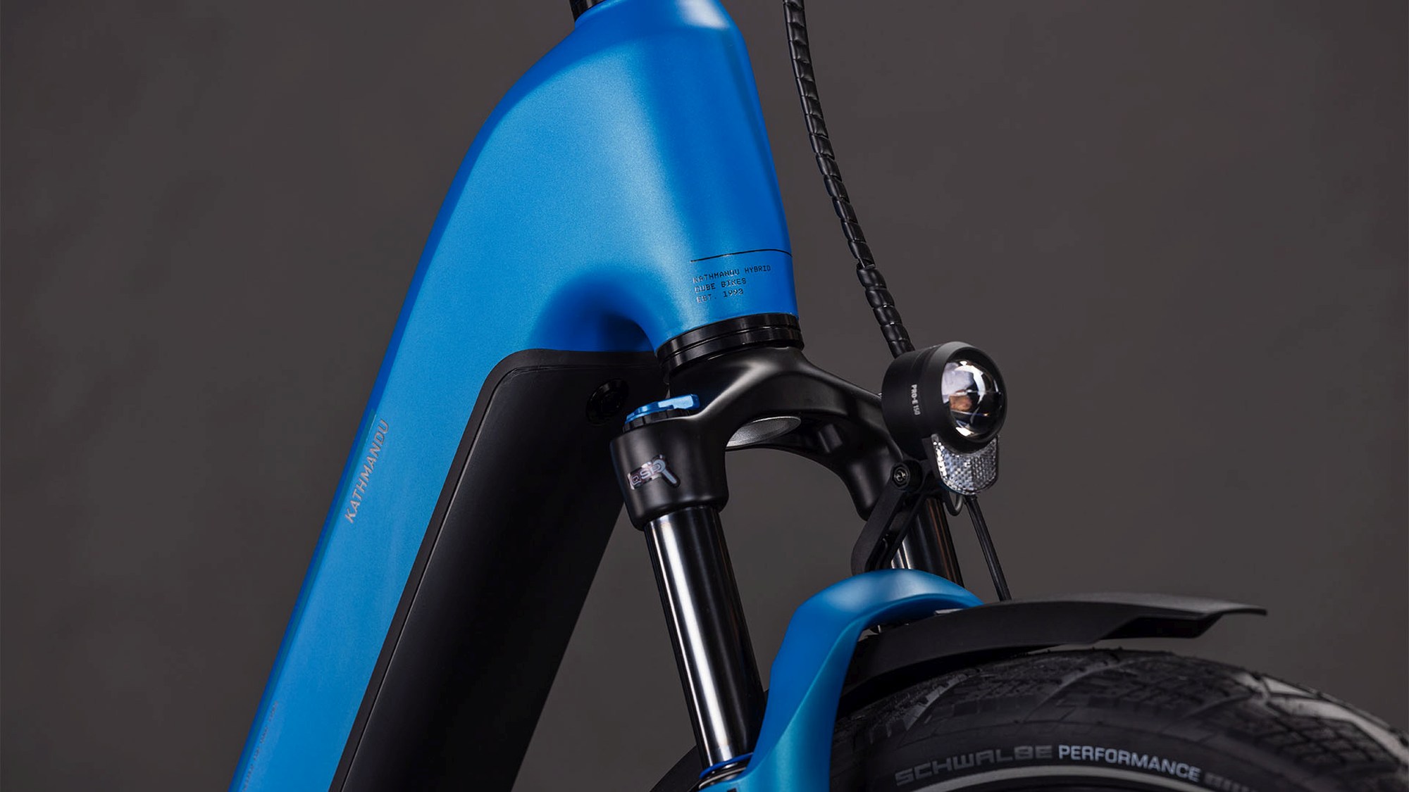KATHMANDU HYBRID COMFORT PRO 800 AZURE/BLACK
