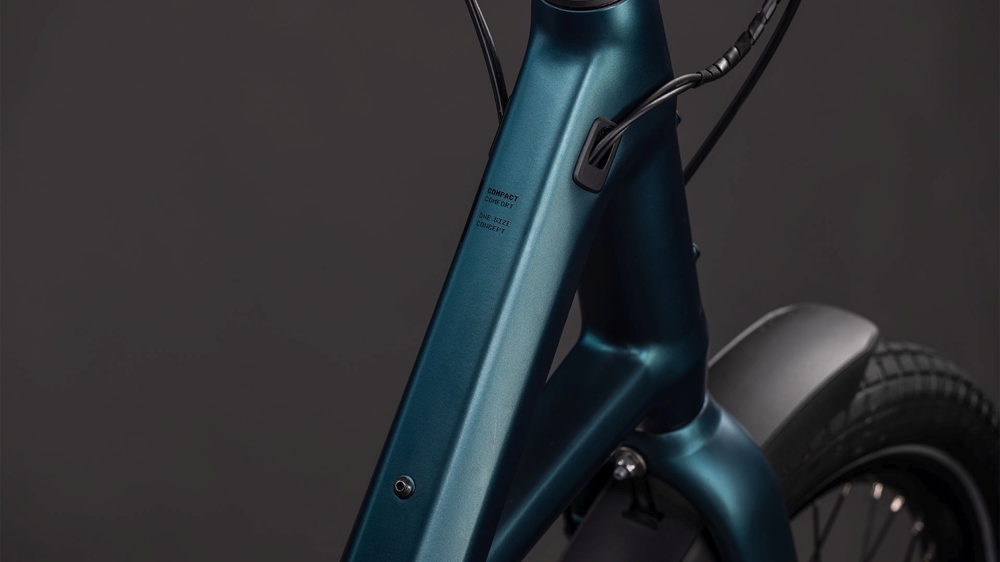 COMPACT HYBRID 545 ROYALGREEN/BLACK