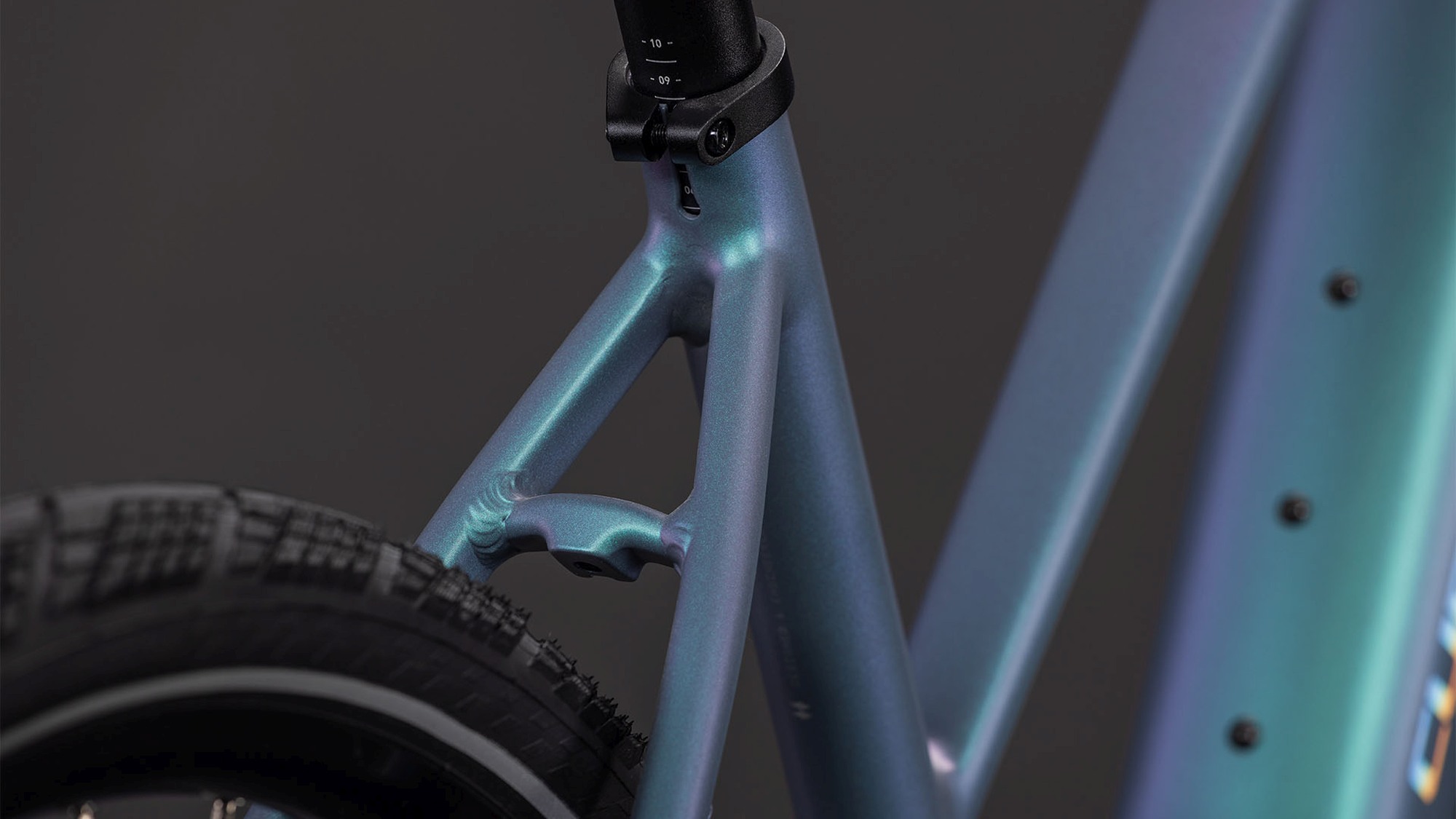 EDITOR HYBRID SLT 400X SMARAGDGREY/PRISM