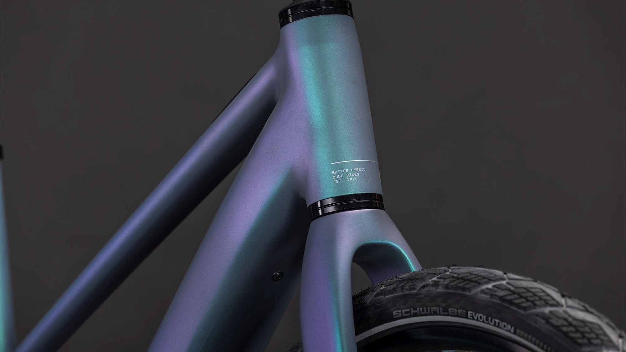 EDITOR HYBRID SLT 400X SMARAGDGREY/PRISM