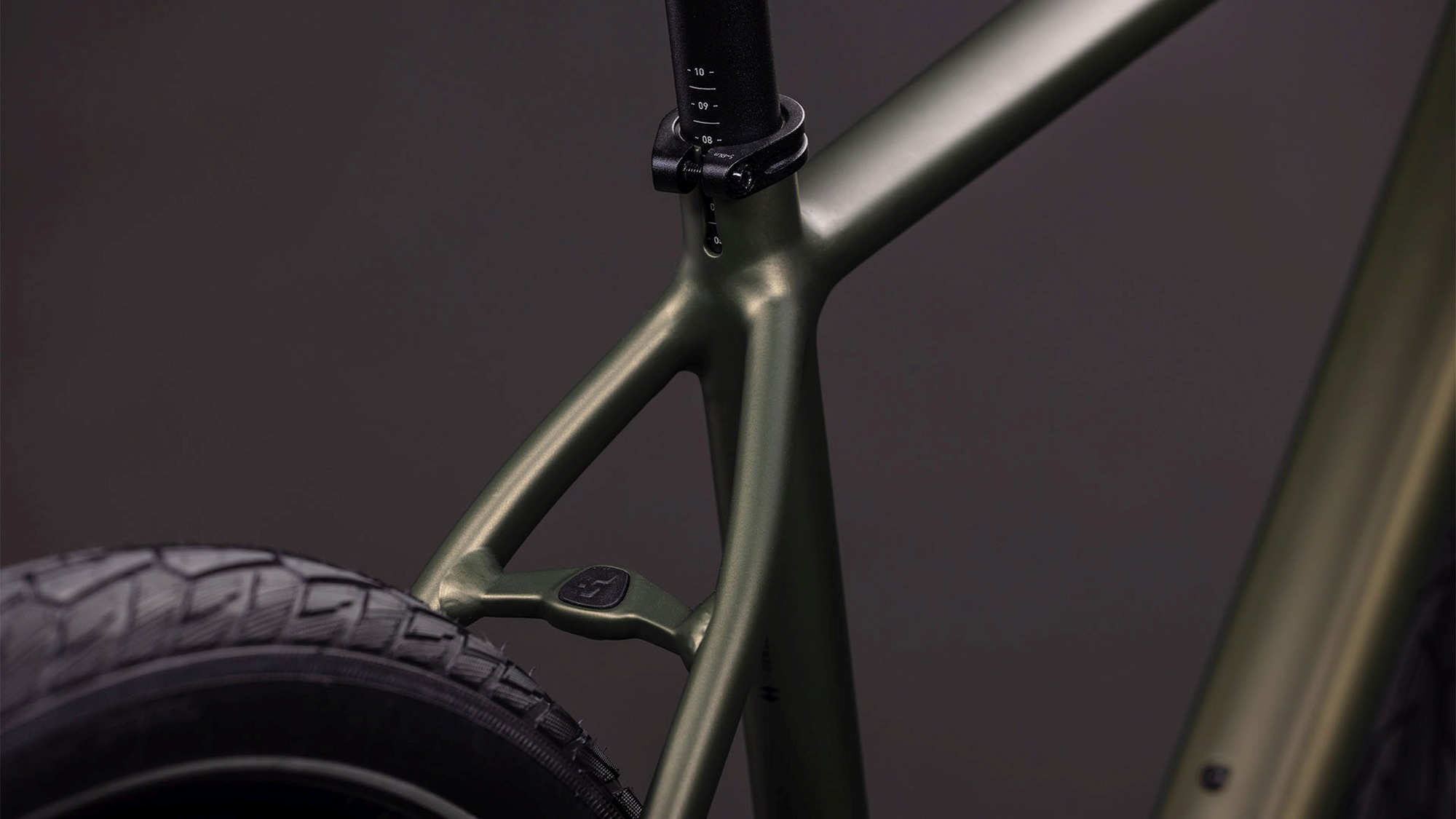 EDITOR ONE REEDGREEN/BLACK