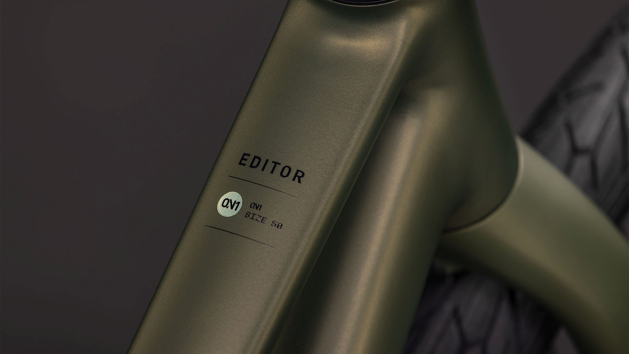 EDITOR ONE REEDGREEN/BLACK