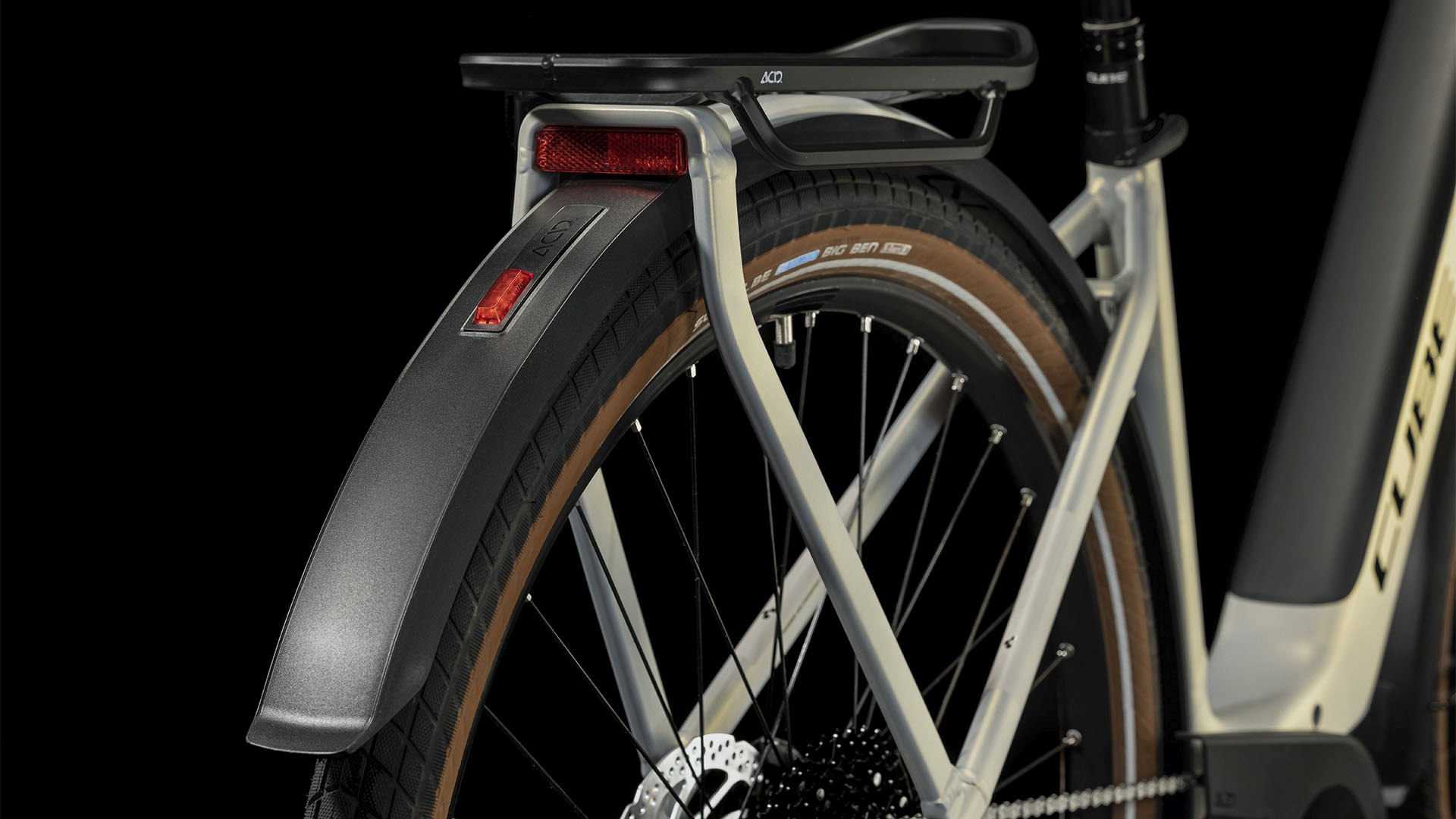 TOURING HYBRID PRO 625 PEARLYSILVER